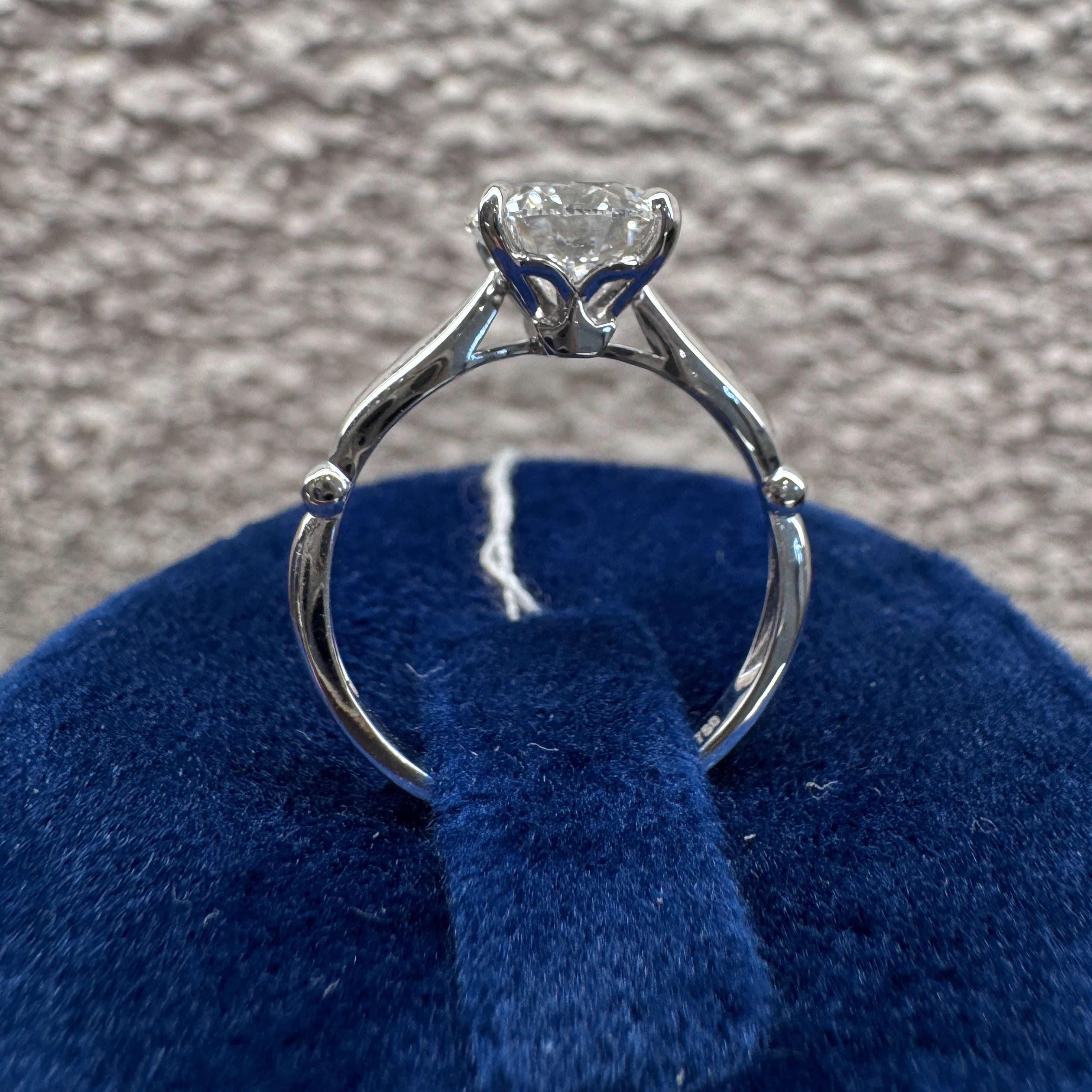 2ct Round Beads Ring